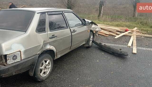 Серый ВАЗ 21099, объемом двигателя 1.5 л и пробегом 500 тыс. км за 844 $, фото 3 на Automoto.ua