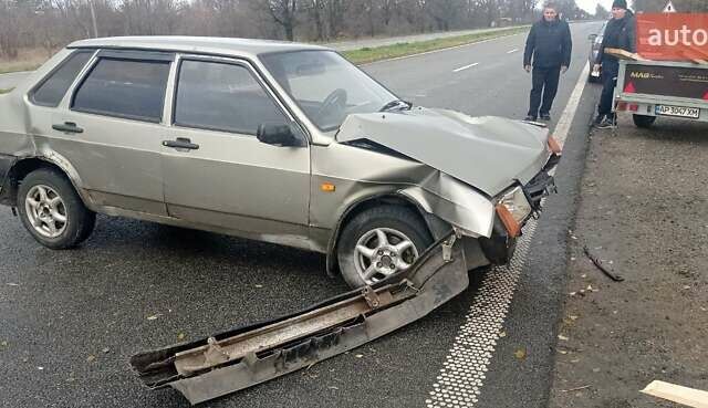 Серый ВАЗ 21099, объемом двигателя 1.5 л и пробегом 500 тыс. км за 844 $, фото 2 на Automoto.ua