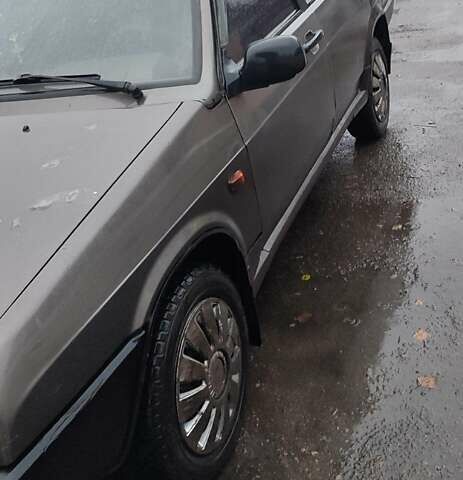 Серый ВАЗ 21099, объемом двигателя 1.6 л и пробегом 488 тыс. км за 1300 $, фото 4 на Automoto.ua