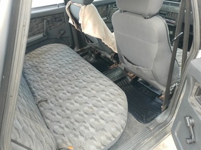 Серый ВАЗ 21099, объемом двигателя 1.5 л и пробегом 375 тыс. км за 911 $, фото 12 на Automoto.ua