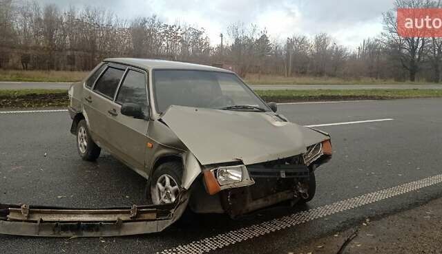 Серый ВАЗ 21099, объемом двигателя 1.5 л и пробегом 500 тыс. км за 844 $, фото 1 на Automoto.ua