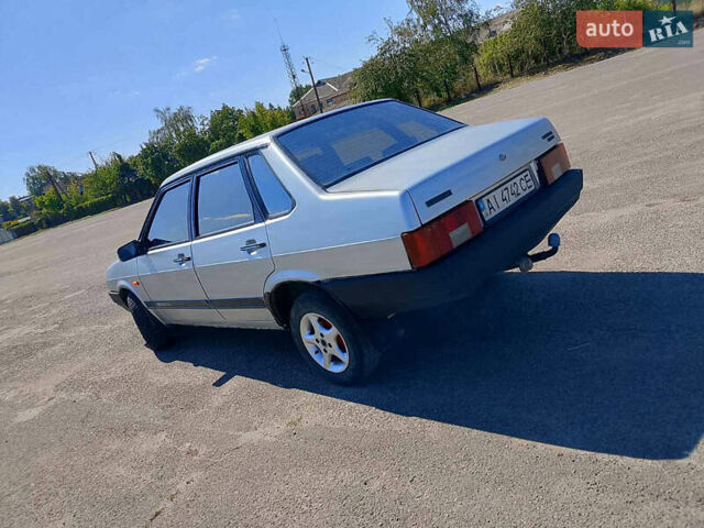 Сірий ВАЗ 21099, об'ємом двигуна 1.6 л та пробігом 180 тис. км за 1000 $, фото 4 на Automoto.ua