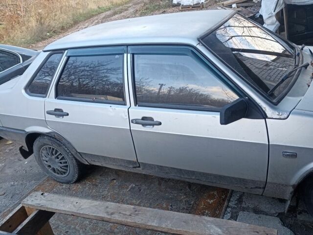 Серый ВАЗ 21099, объемом двигателя 1.5 л и пробегом 277 тыс. км за 1200 $, фото 3 на Automoto.ua