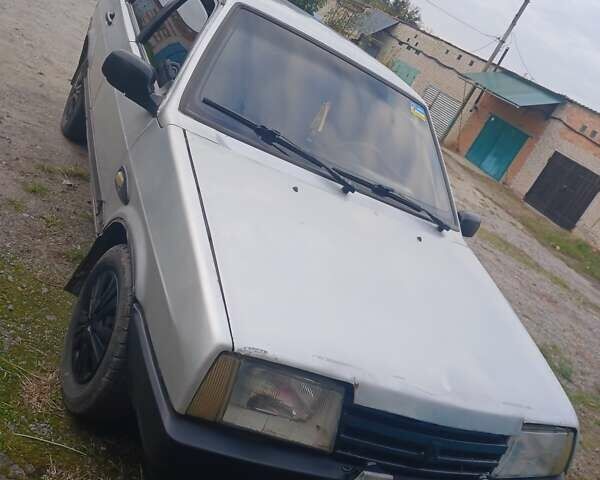 Серый ВАЗ 21099, объемом двигателя 1.6 л и пробегом 330 тыс. км за 919 $, фото 2 на Automoto.ua