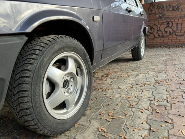 Серый ВАЗ 21099, объемом двигателя 1.5 л и пробегом 400 тыс. км за 1650 $, фото 7 на Automoto.ua