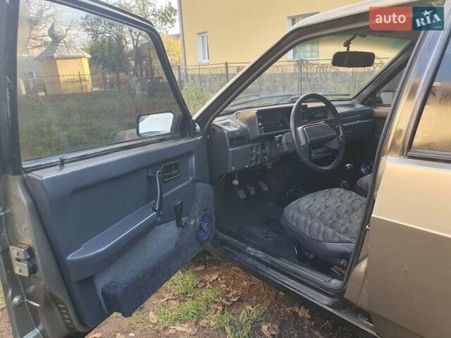 Серый ВАЗ 21099, объемом двигателя 1.6 л и пробегом 200 тыс. км за 950 $, фото 12 на Automoto.ua