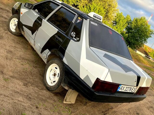 Сірий ВАЗ 21099, об'ємом двигуна 1.5 л та пробігом 211 тис. км за 999 $, фото 1 на Automoto.ua