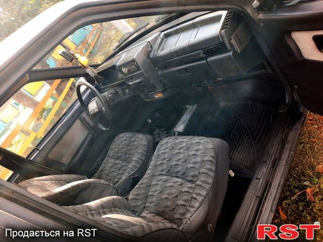 Серый ВАЗ 21099, объемом двигателя 1.5 л и пробегом 250 тыс. км за 999 $, фото 3 на Automoto.ua