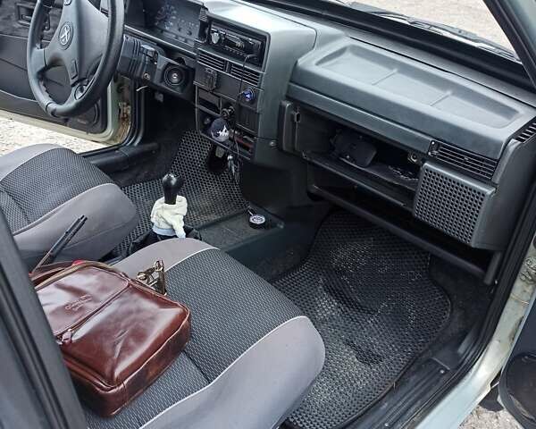 Серый ВАЗ 21099, объемом двигателя 1.5 л и пробегом 177 тыс. км за 2700 $, фото 19 на Automoto.ua