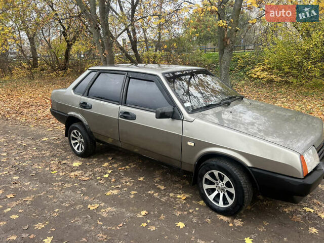 Серый ВАЗ 21099, объемом двигателя 1.5 л и пробегом 197 тыс. км за 1950 $, фото 1 на Automoto.ua