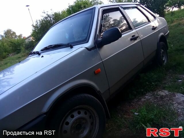 Серый ВАЗ 21099, объемом двигателя 1.5 л и пробегом 250 тыс. км за 950 $, фото 2 на Automoto.ua