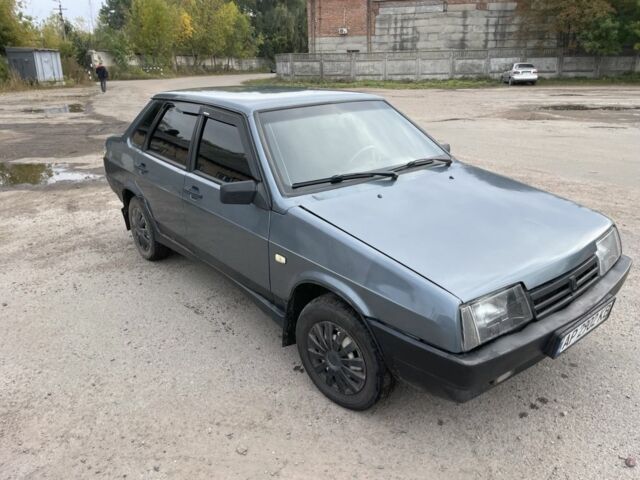 Серый ВАЗ 21099, объемом двигателя 1.5 л и пробегом 200 тыс. км за 1000 $, фото 2 на Automoto.ua