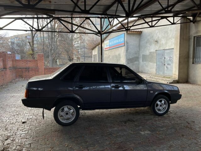 Серый ВАЗ 21099, объемом двигателя 1.5 л и пробегом 400 тыс. км за 1650 $, фото 4 на Automoto.ua