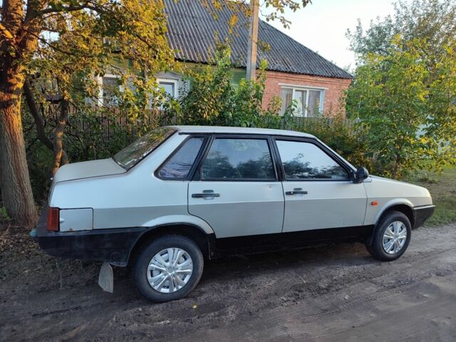 Сірий ВАЗ 21099, об'ємом двигуна 1.5 л та пробігом 200 тис. км за 800 $, фото 3 на Automoto.ua