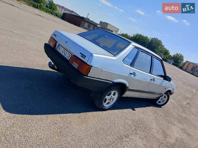 Сірий ВАЗ 21099, об'ємом двигуна 1.6 л та пробігом 180 тис. км за 1000 $, фото 3 на Automoto.ua