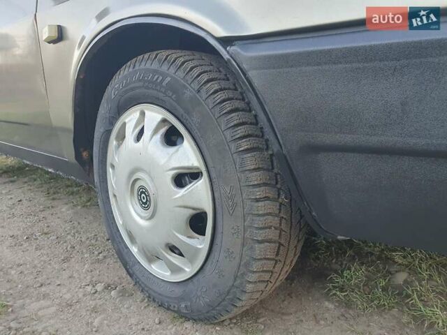 Серый ВАЗ 21099, объемом двигателя 1.6 л и пробегом 200 тыс. км за 950 $, фото 9 на Automoto.ua