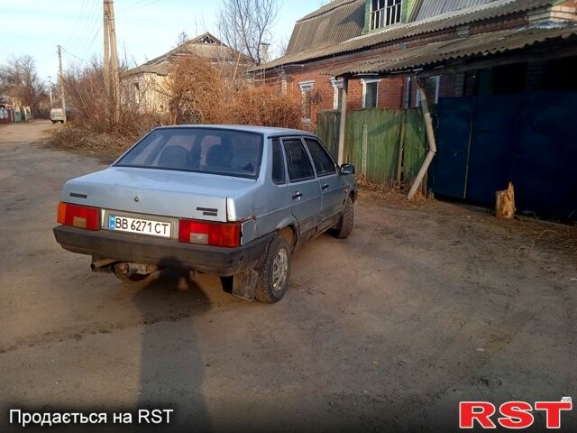 Серый ВАЗ 21099, объемом двигателя 1.5 л и пробегом 190 тыс. км за 800 $, фото 2 на Automoto.ua
