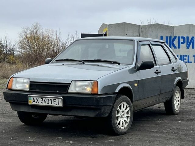 Серый ВАЗ 21099, объемом двигателя 1.5 л и пробегом 200 тыс. км за 883 $, фото 2 на Automoto.ua
