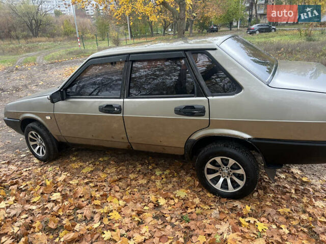 Серый ВАЗ 21099, объемом двигателя 1.5 л и пробегом 197 тыс. км за 1950 $, фото 3 на Automoto.ua