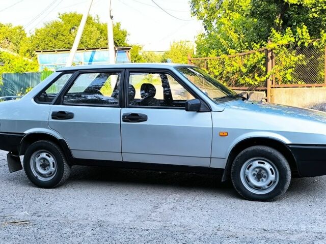 Серый ВАЗ 21099, объемом двигателя 1.5 л и пробегом 174 тыс. км за 1400 $, фото 4 на Automoto.ua