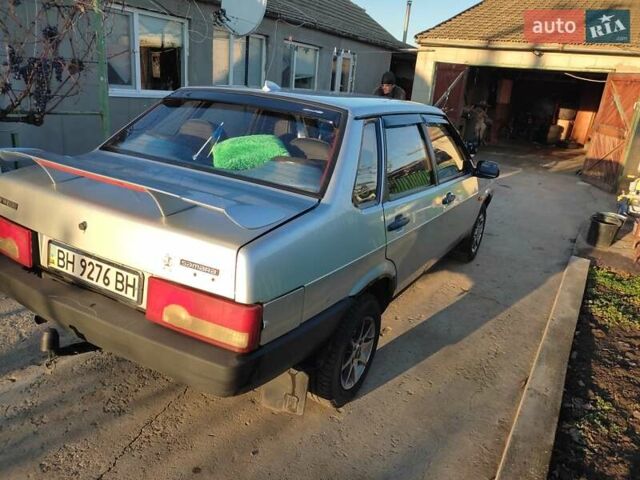 Серый ВАЗ 21099, объемом двигателя 1.5 л и пробегом 300 тыс. км за 2200 $, фото 1 на Automoto.ua