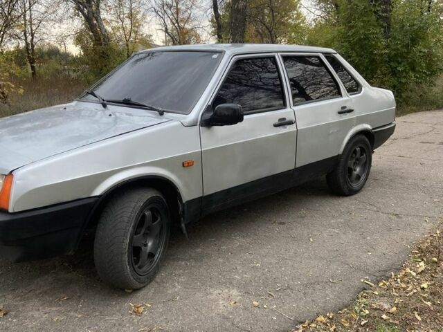 Серый ВАЗ 21099, объемом двигателя 1.5 л и пробегом 344 тыс. км за 1080 $, фото 1 на Automoto.ua