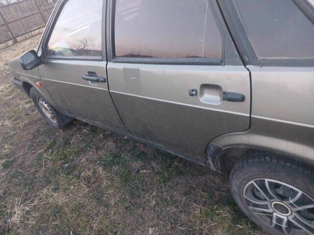 Сірий ВАЗ 21099, об'ємом двигуна 1.5 л та пробігом 999 тис. км за 600 $, фото 3 на Automoto.ua