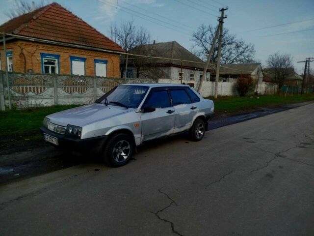 Серый ВАЗ 21099, объемом двигателя 1.5 л и пробегом 315 тыс. км за 850 $, фото 2 на Automoto.ua