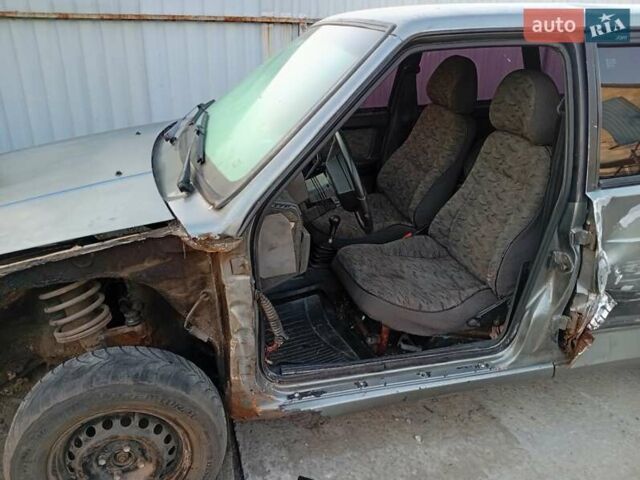 Серый ВАЗ 21099, объемом двигателя 1.5 л и пробегом 300 тыс. км за 400 $, фото 1 на Automoto.ua