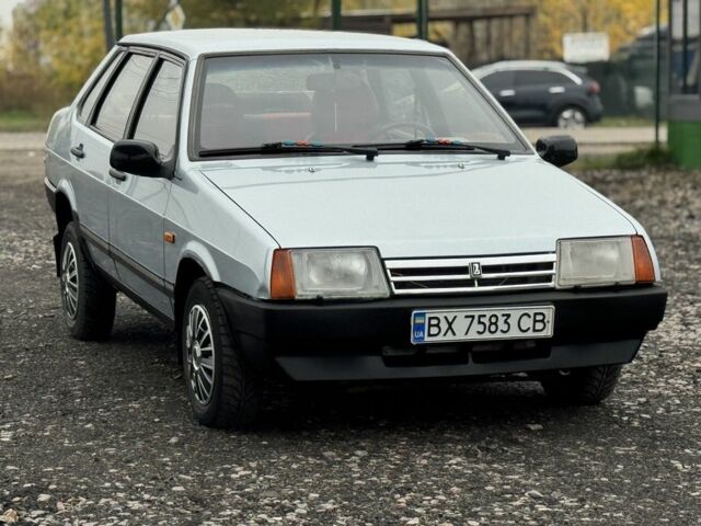 Серый ВАЗ 21099, объемом двигателя 1.5 л и пробегом 200 тыс. км за 1600 $, фото 1 на Automoto.ua