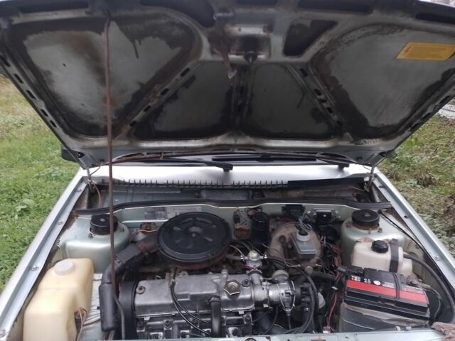 Серый ВАЗ 21099, объемом двигателя 1.5 л и пробегом 375 тыс. км за 935 $, фото 5 на Automoto.ua