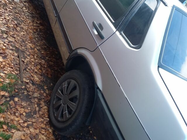 Сірий ВАЗ 21099, об'ємом двигуна 1.5 л та пробігом 10 тис. км за 1122 $, фото 4 на Automoto.ua