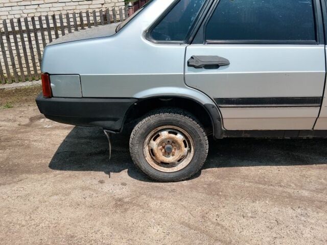 Серый ВАЗ 21099, объемом двигателя 1.5 л и пробегом 10 тыс. км за 500 $, фото 3 на Automoto.ua