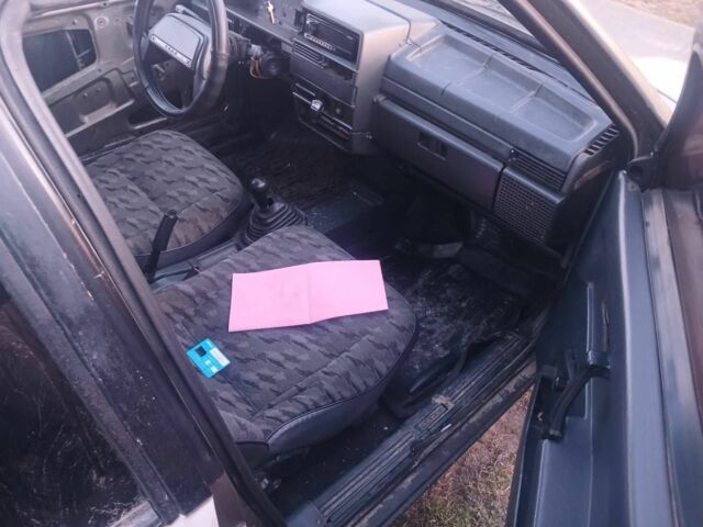 Сірий ВАЗ 21099, об'ємом двигуна 1.5 л та пробігом 999 тис. км за 600 $, фото 4 на Automoto.ua