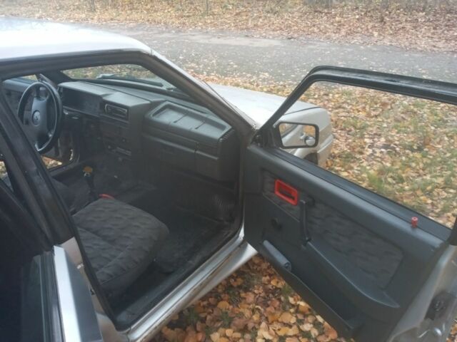 Сірий ВАЗ 21099, об'ємом двигуна 1.5 л та пробігом 300 тис. км за 999 $, фото 11 на Automoto.ua