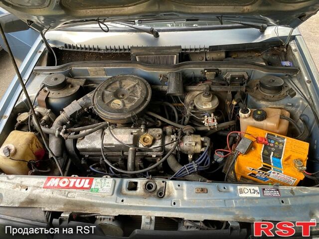 Серый ВАЗ 21099, объемом двигателя 1.5 л и пробегом 299 тыс. км за 2000 $, фото 2 на Automoto.ua