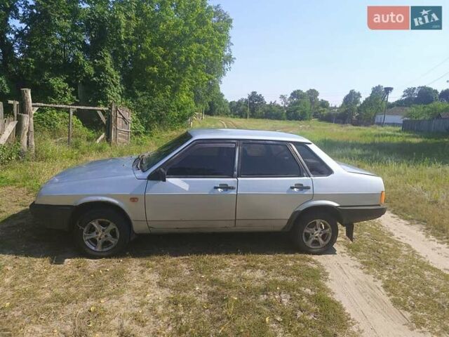 Серый ВАЗ 21099, объемом двигателя 1.5 л и пробегом 210 тыс. км за 1200 $, фото 1 на Automoto.ua