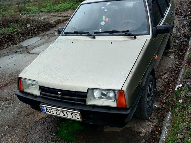 Серый ВАЗ 21099, объемом двигателя 1.5 л и пробегом 100 тыс. км за 1200 $, фото 1 на Automoto.ua