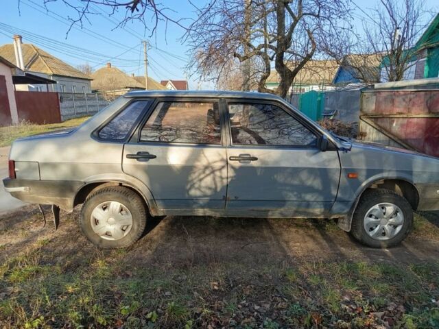 Серый ВАЗ 21099, объемом двигателя 1.5 л и пробегом 200 тыс. км за 1100 $, фото 1 на Automoto.ua