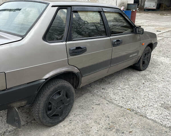 Серый ВАЗ 21099, объемом двигателя 1.5 л и пробегом 211 тыс. км за 1300 $, фото 5 на Automoto.ua