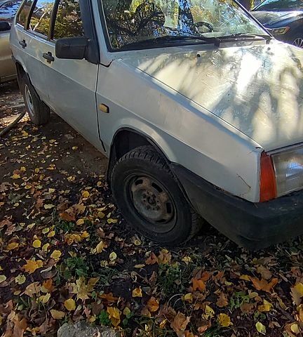 Сірий ВАЗ 21099, об'ємом двигуна 1.5 л та пробігом 250 тис. км за 1000 $, фото 1 на Automoto.ua
