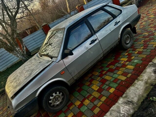 Серый ВАЗ 21099, объемом двигателя 1.5 л и пробегом 100 тыс. км за 556 $, фото 2 на Automoto.ua