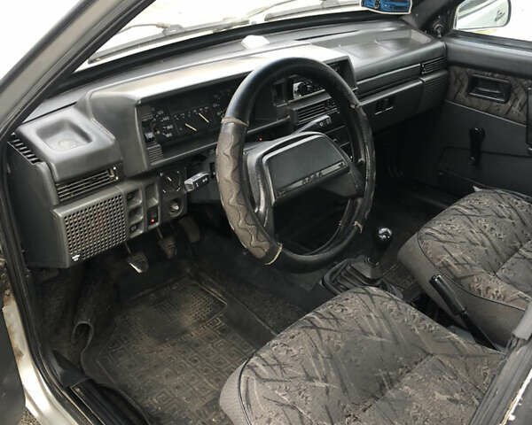 ВАЗ 21099 2003 в Бердичеве на Automoto.ua Серый ВАЗ 21099, объемом двигателя 1.5 л и пробегом 198 тыс. км за 1450 $, фото 6 на Automoto.ua