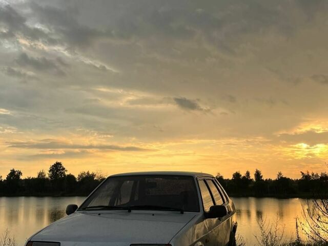 Серый ВАЗ 21099, объемом двигателя 1.5 л и пробегом 300 тыс. км за 1600 $, фото 3 на Automoto.ua