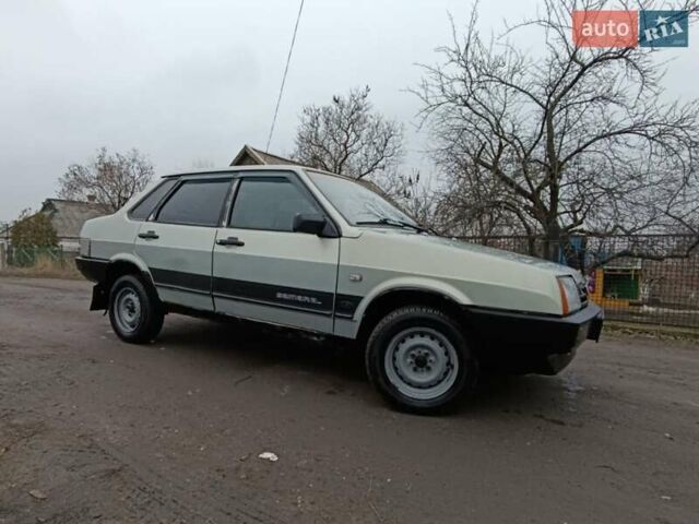 Серый ВАЗ 21099, объемом двигателя 1.5 л и пробегом 264 тыс. км за 1999 $, фото 4 на Automoto.ua