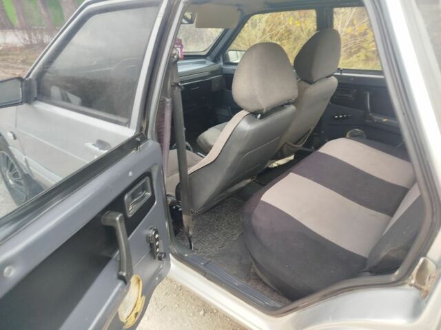 Сірий ВАЗ 21099, об'ємом двигуна 1.5 л та пробігом 250 тис. км за 950 $, фото 6 на Automoto.ua