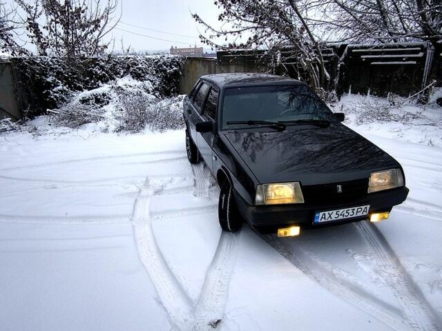 Сірий ВАЗ 21099, об'ємом двигуна 1.5 л та пробігом 194 тис. км за 2000 $, фото 1 на Automoto.ua