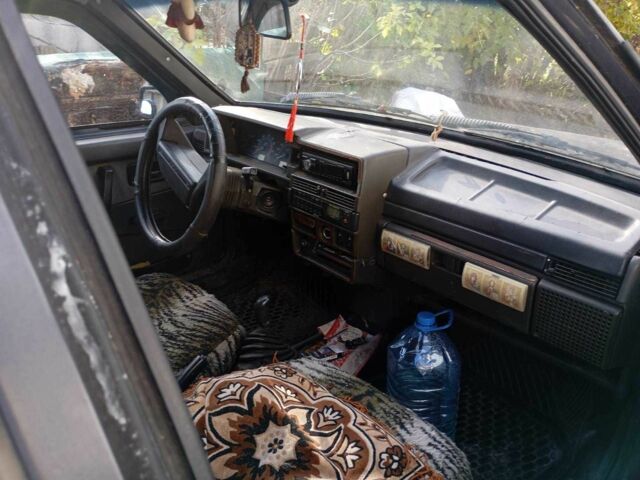 Серый ВАЗ 21099, объемом двигателя 1.5 л и пробегом 200 тыс. км за 350 $, фото 4 на Automoto.ua