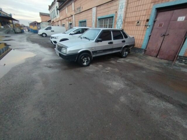 Серый ВАЗ 21099, объемом двигателя 1 л и пробегом 24 тыс. км за 1300 $, фото 4 на Automoto.ua