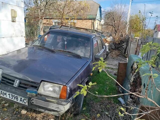 Серый ВАЗ 21099, объемом двигателя 1.5 л и пробегом 200 тыс. км за 350 $, фото 5 на Automoto.ua